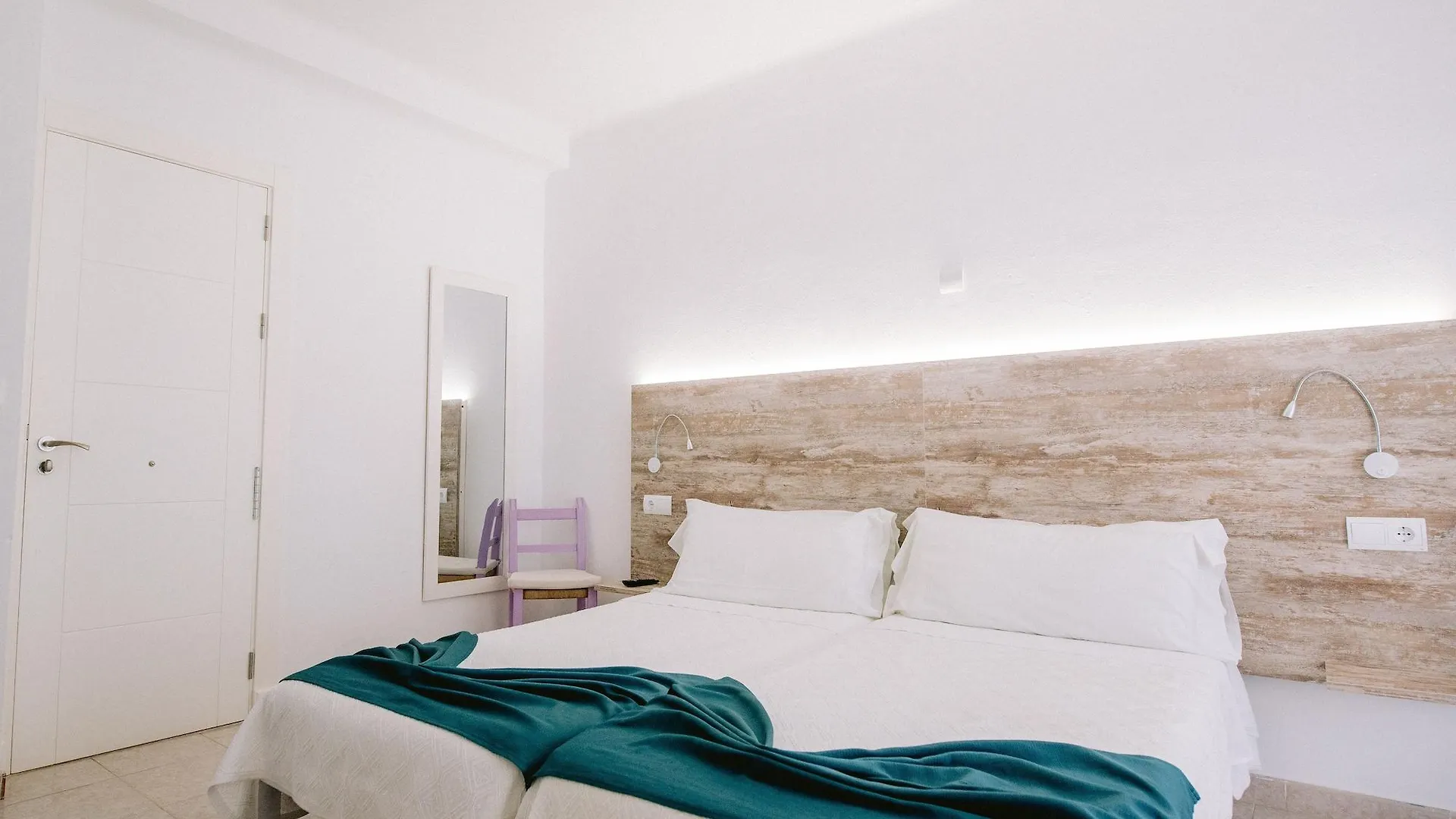 Hostal Valencia San Antonio  Spain