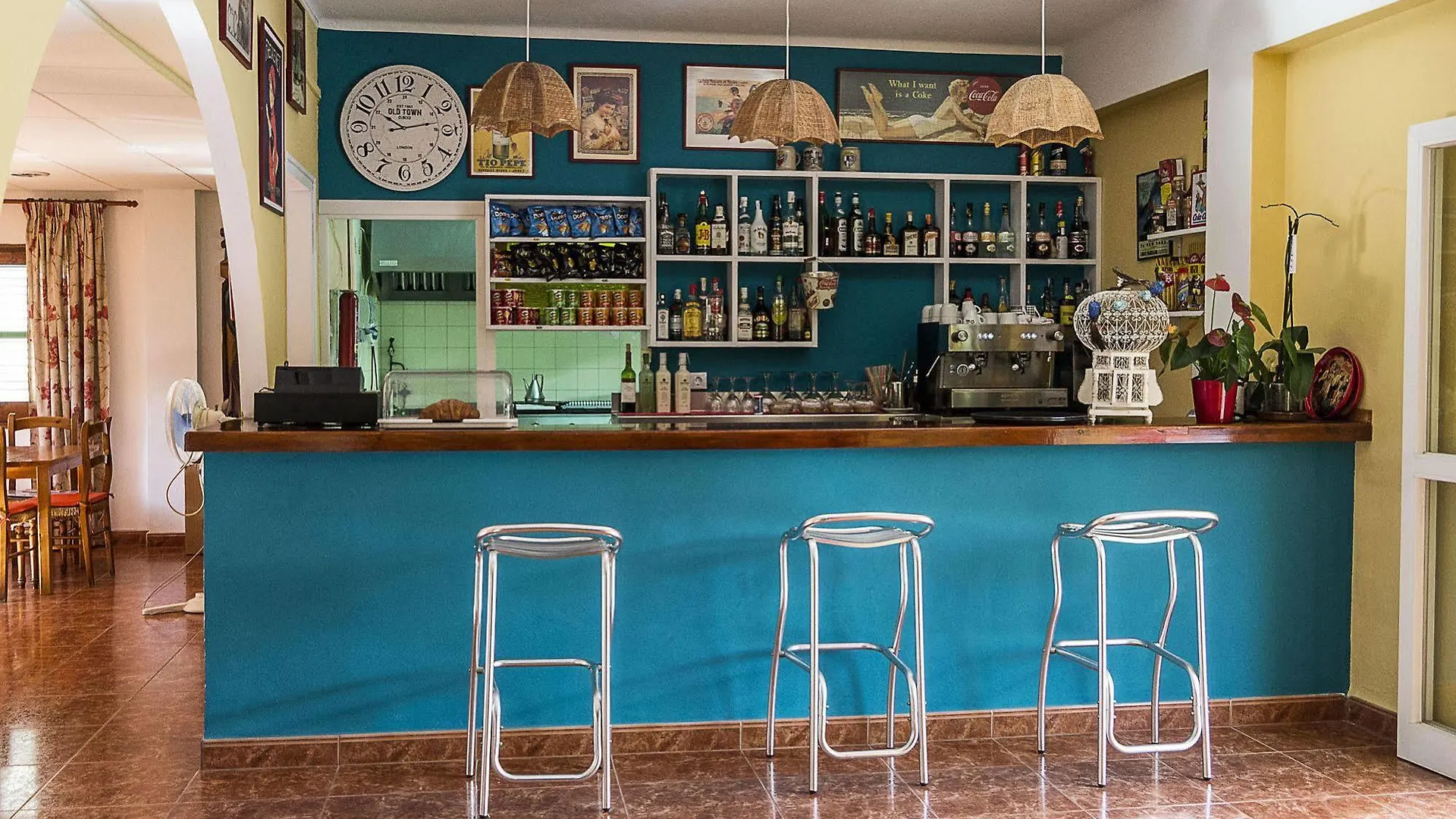 Hostal Valencia San Antonio  2*, San Antonio (Ibiza) Spain