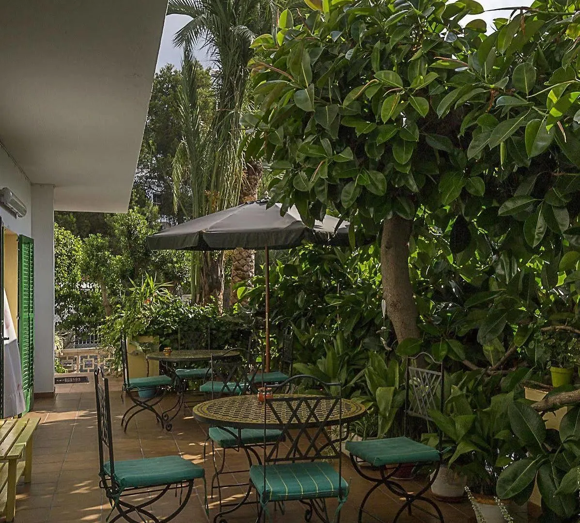 Hostal Valencia San Antonio  Guest house San Antonio (Ibiza)