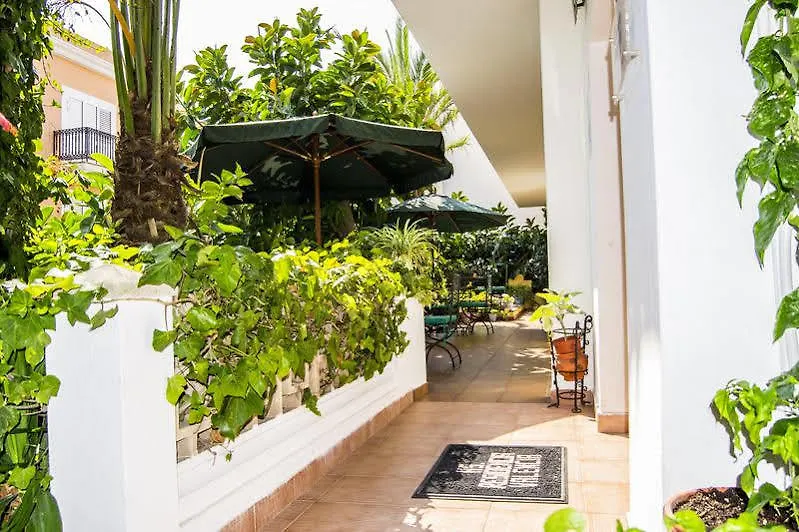 Guest house Hostal Valencia San Antonio