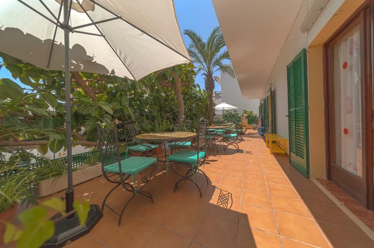 Hostal Valencia San Antonio